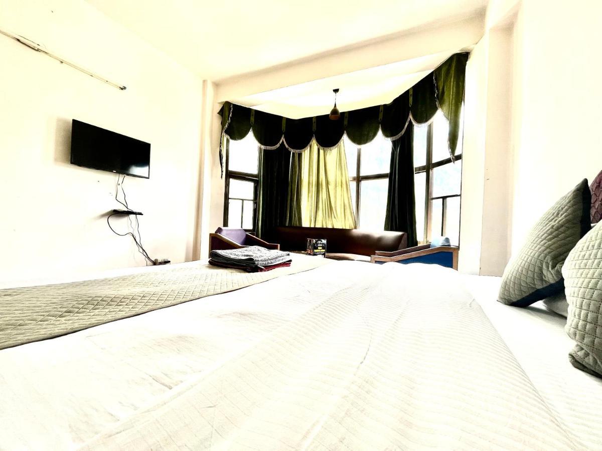 Hotel Hadimba - In City Center Манали Экстерьер фото