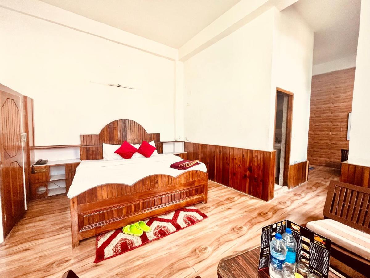 Hotel Hadimba - In City Center Манали Экстерьер фото